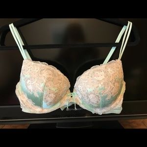 Victoria’s Secret Very Sexy Push Up Bra 38C